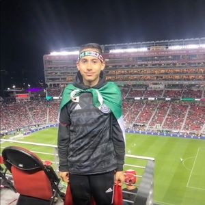 Meet your Posher, Alejandro